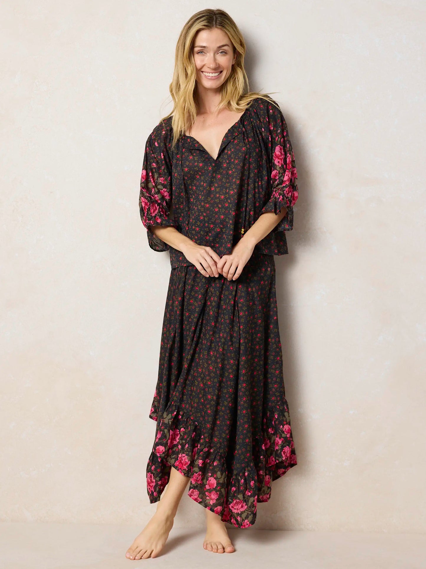 Feelin' Alive Convertible Midi Skirt - Black Fuchsia Floral