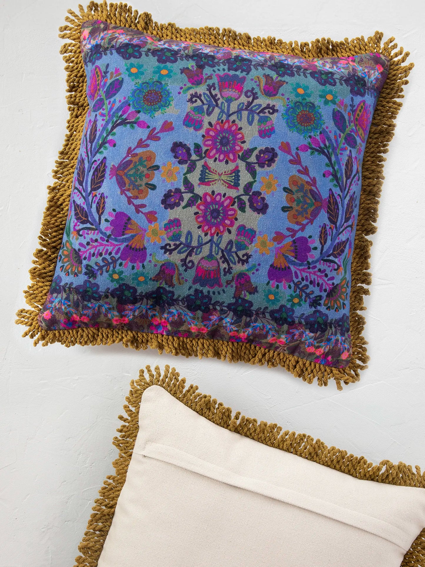 Bungalow Pillow - Border Folk Garden