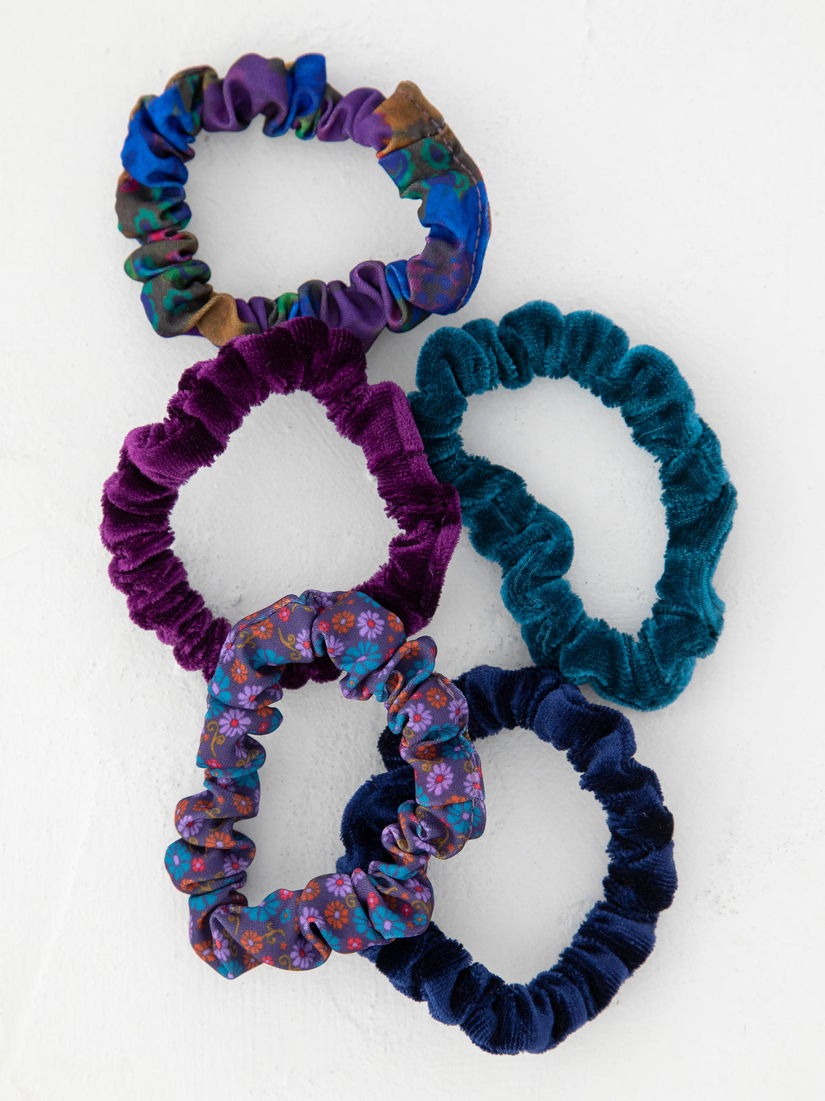 Print and Velvet Scrunchies, Set of 5 - Navy